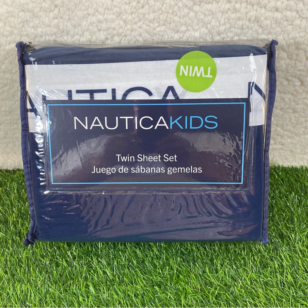 Nautica Kids Twin 3 Piece Sheet Set in Dark Blue and White